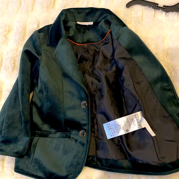 Velvet blazer emerald green colour. Name it brand. Size 1 1/2-2. Like New. - Picture 3 of 3